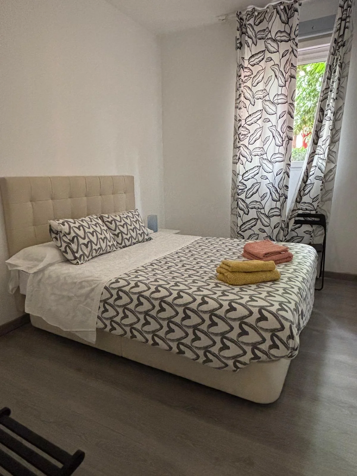 Room image thumbnail 8